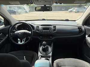 KIA SPORTAGE (6 foto / 8)
