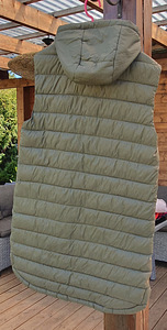 Naiste vest (2 foto / 3)