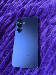 Samsung galaxy S25 (3 фото из 3)
