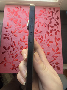 iPhone 14 128 ГБ (2 фото из 4)