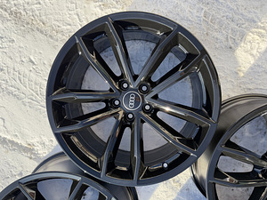 19" оригинальные диски Audi S-Line 5x112 (3 фото из 9)