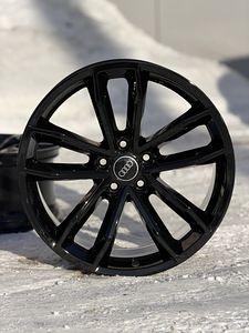 19" оригинальные диски Audi S-Line 5x112 (9 фото из 9)