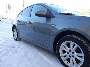 Продам Chevrolet Cruze (8 фото из 15)