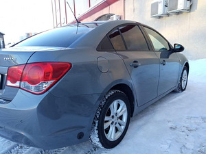 Продам Chevrolet Cruze (9 фото из 15)