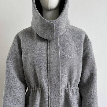 Soe parka kapuutsiga