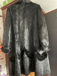 Шуба из нутрии. (2 фото из 3)