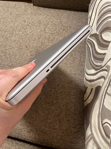 MacBook Pro 13", начало 2011 (4 фото из 8)