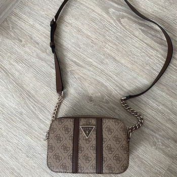 GUESS kott