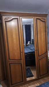 Шкаф (3 фото из 4)