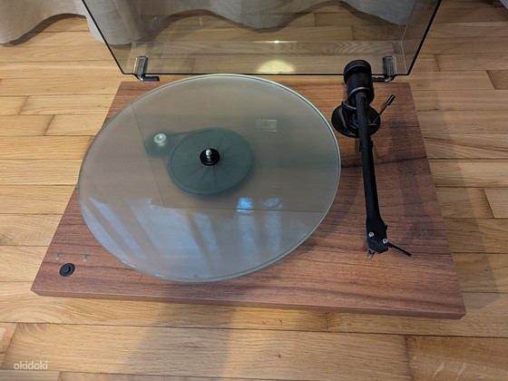 Виниловый проигрыватель Pro-Ject T1 Phono SB