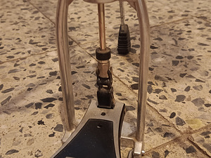 Tama HH35S Hi-Hat Stand + Gibraltar Drum stick holder (4 foto / 5)