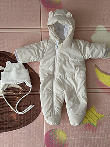 Kinder_shopua sügis-talvine kombinesoon + müts 0–3 kuud / де (1 фото из 2)