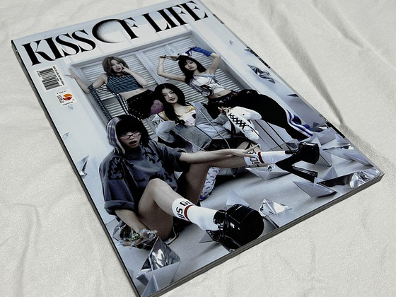 KISS OF LIFE - Lose Yourself (Magazine Ver.) [K-POP ALBUM]