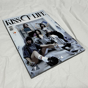 KISS OF LIFE - Lose Yourself (Magazine Ver.) [K-POP ALBUM] (1 foto / 2)