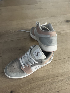 Müüa Nike Air Jordan 1 (2 foto / 3)