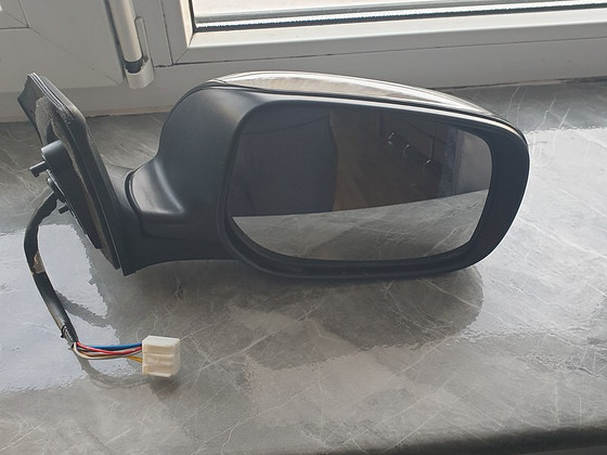 Зеркало toyota avensis t25