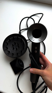 Dyson (2 фото из 2)