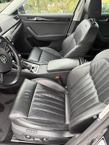 Skoda Superb L&K (5 фото из 13)