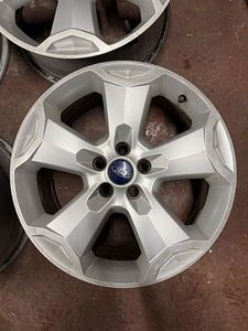 18" Ford originaalveljed 5x108 + andurid (1 foto / 9)