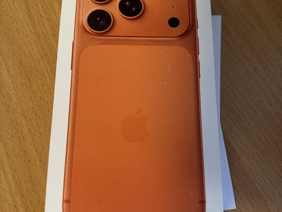 Apple iPhone 17 Pro 512GB Cosmic Orange