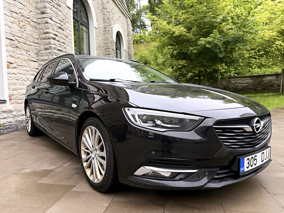 OPEL INSIGNIA SPORTS TOURER / БЕЗ АВАРИЙ / ТО 10.2026