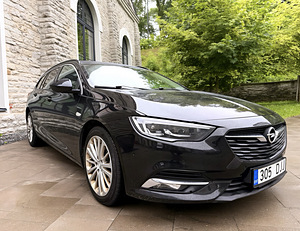 OPEL INSIGNIA SPORTS TOURER / БЕЗ АВАРИЙ / ТО 10.2026 (1 фото из 15)