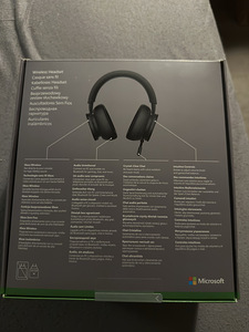 Microsoft Xbox Беспроводные наушники (1 фото из 2)