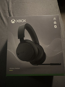 Microsoft Xbox Беспроводные наушники (2 фото из 2)