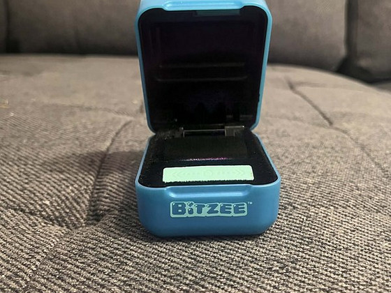 M:Bitzee