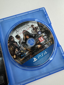 PlayStation 4 (3 фото из 4)