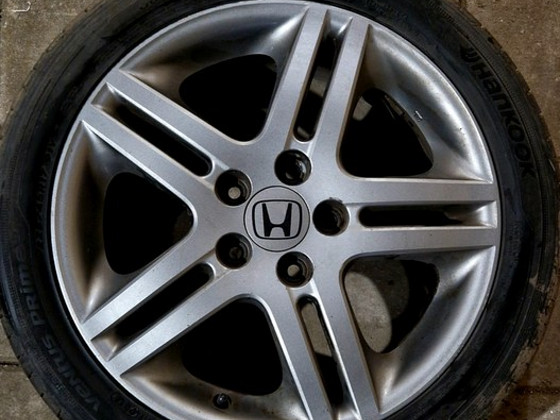 Honda R17 veljed ja rehvid Hankook