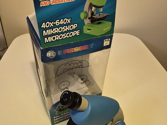 Микроскоп Bresser junior
