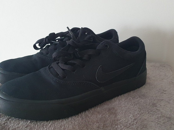 NIKE SB CHARGE