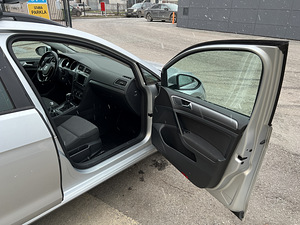 Volkswagen Golf 7 Variant (10 фото из 15)