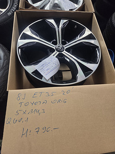 5x114,3 диски Toyota (2 фото из 2)