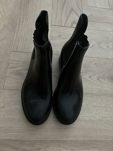 Calvin Klein kummikud, 36 (1 foto / 4)