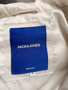 Пуховик JACK&JONES (3 фото из 3)