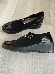 Туфли р.38 (2 фото из 3)