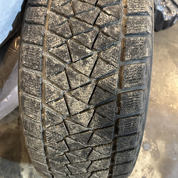 Müüa Bridgestone Blizzak DM-V2 rehvid 265/60R18