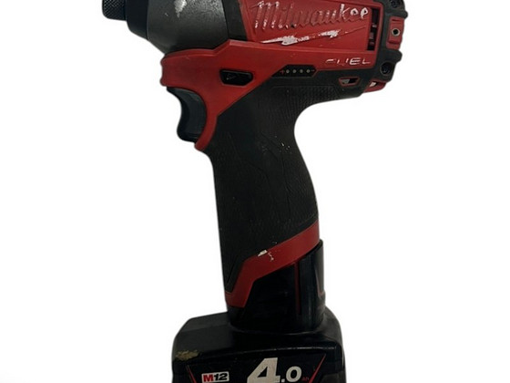Akukruvikeeraja Milwaukee M12 CDI + 4ah