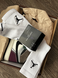 Nike Air Jordan 1 Retro High OG Hand Crafted (9 фото из 10)