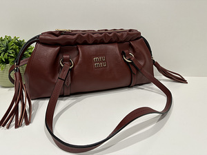 MiuMiu kotid (3 foto / 5)