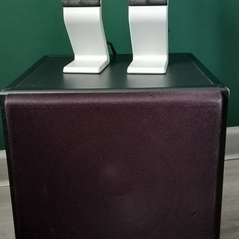 Creative arvutikõlarite komplekt.