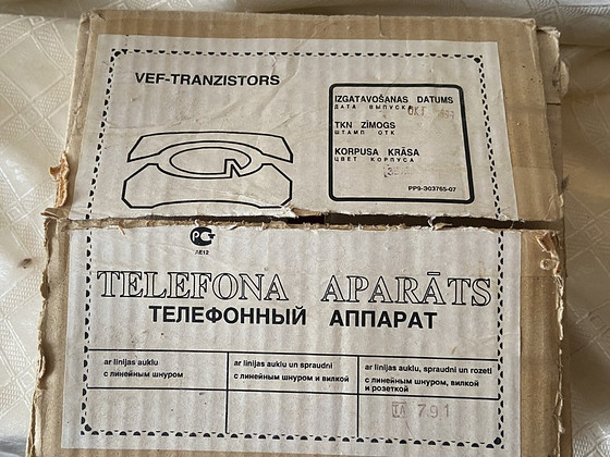 Kettaga telefon