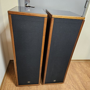 Напольная акустическая система JBL LX 166