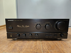 Pioneer A-676 стерео интегральный усилитель (1 фото из 4)