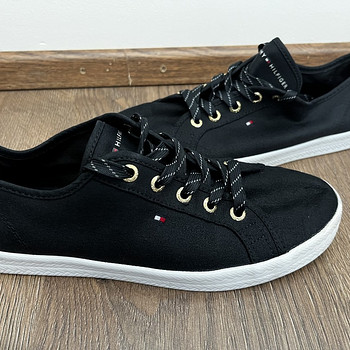 Tommy Hilfiger size 40