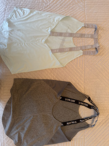 Nike женская одежда (1 фото из 9)