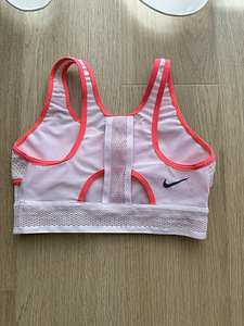 Nike женская одежда (9 фото из 9)