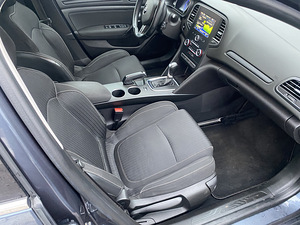 Renault Megane 260000km. Disel Automat. Reg. maks makstud. (8 foto / 14)